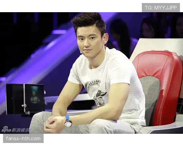 宁泽涛又发图，泳池边穿名牌外套那画面把我们普通人日常碾压得太残酷了